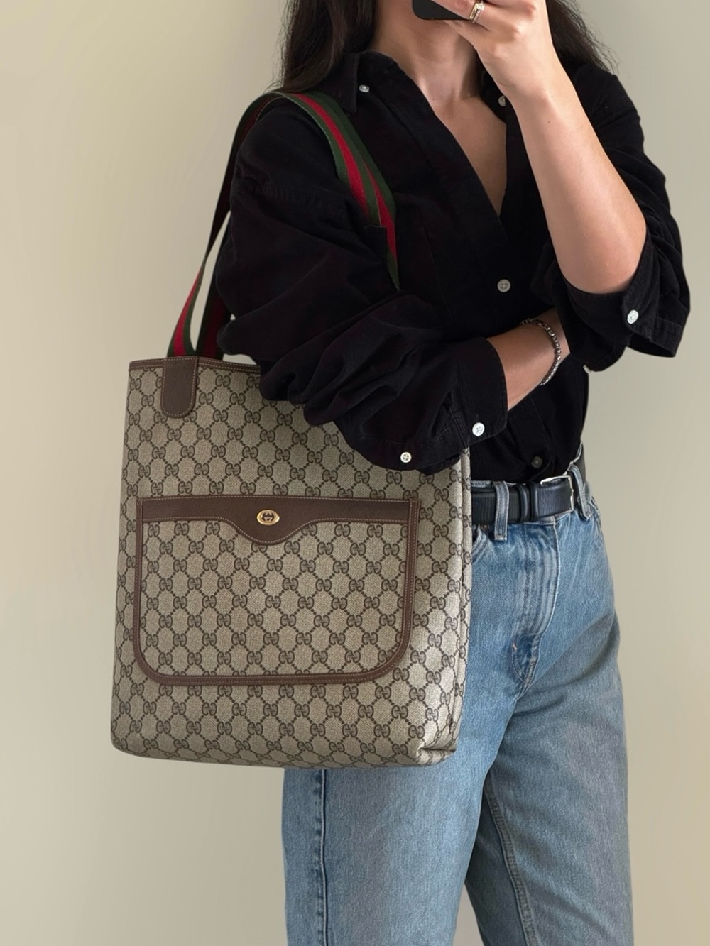 Gucci authentic brown monogram supreme canvas tote bag red green handles